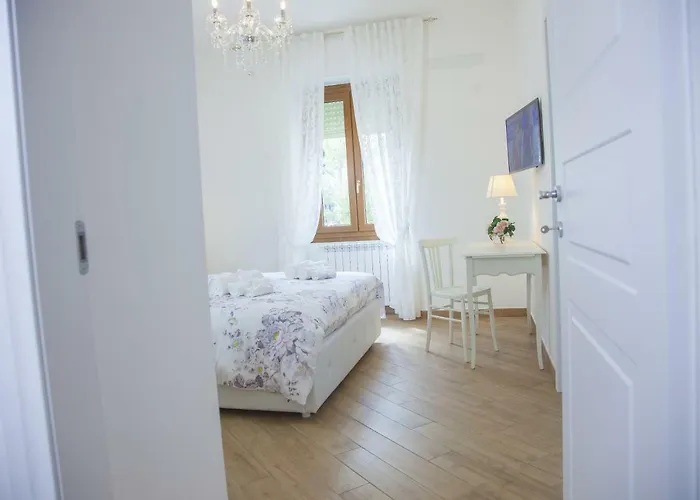 Nocleg ze śniadaniem La Perla - Chic 3*